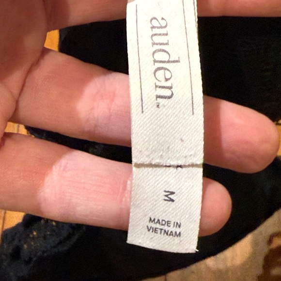 Lace Bralette in Black - Picture 3 of 3